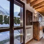 La Chouette - Intimate 2 Bedroom Demi-chalet Ideally Located Chamonix