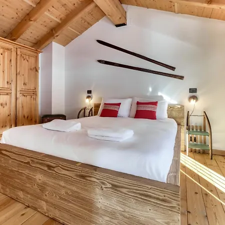 La Chouette - Intimate 2 Bedroom Demi-chalet Ideally Located 木屋 *
