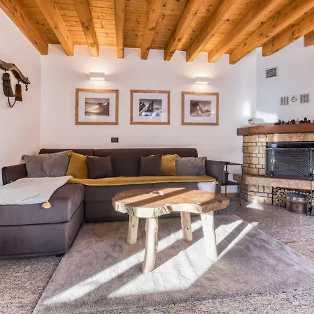 شاليه La Chouette - Intimate 2 Bedroom Demi-chalet Ideally Located *