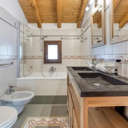 La Chouette - Intimate 2 Bedroom Demi-chalet Ideally Located Σαμονί