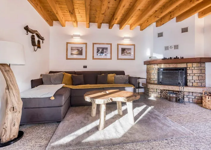 شاليه La Chouette - Intimate 2 Bedroom Demi-chalet Ideally Located *